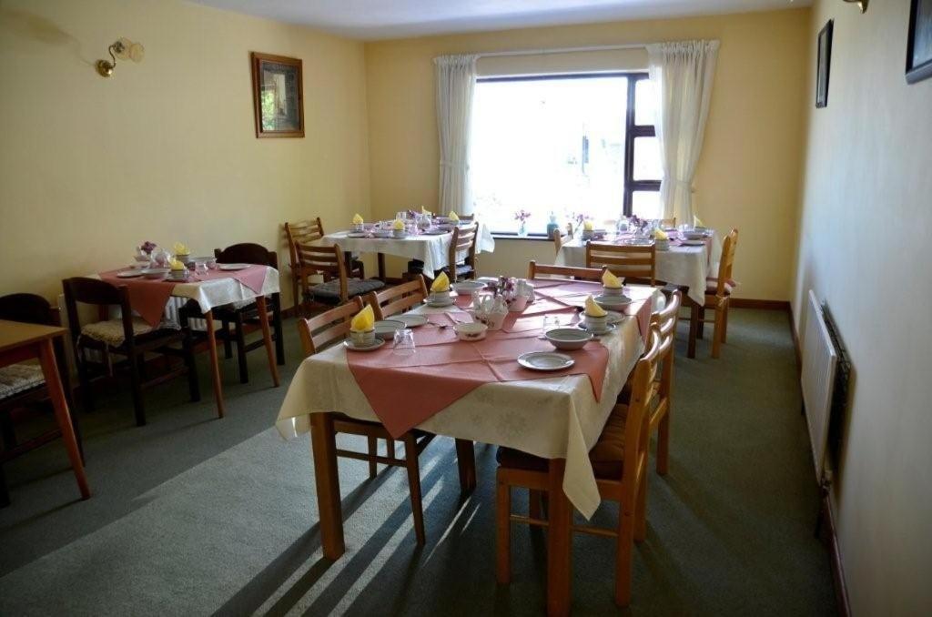 Decourcey'S Hazelbrook Farmhouse B&B Cleggan Екстер'єр фото